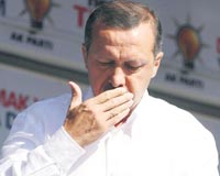 Biri ip atyor biri yalan