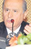 Solumuzda oturuyorlar