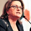 AB kendini dnyann merkezinde sanyor